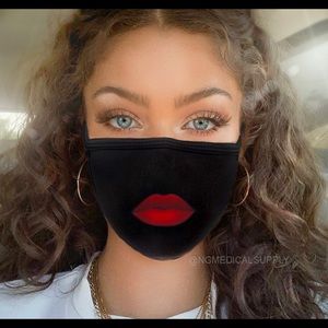 No lipstick? No Problem, Lips Face Mask